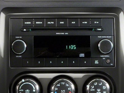 Used 2012 Dodge Challenger SXT RWD image 12