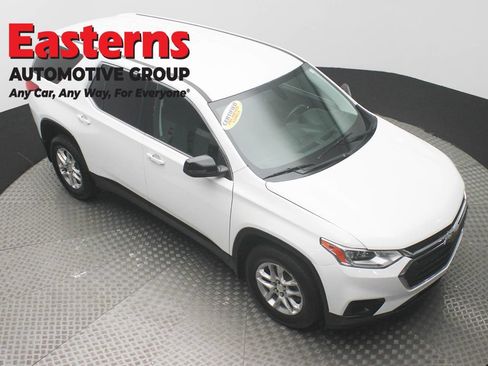 Used 2021 Chevrolet Traverse LS w/ LPO, Floor Liner Package AWD/4WD image 3