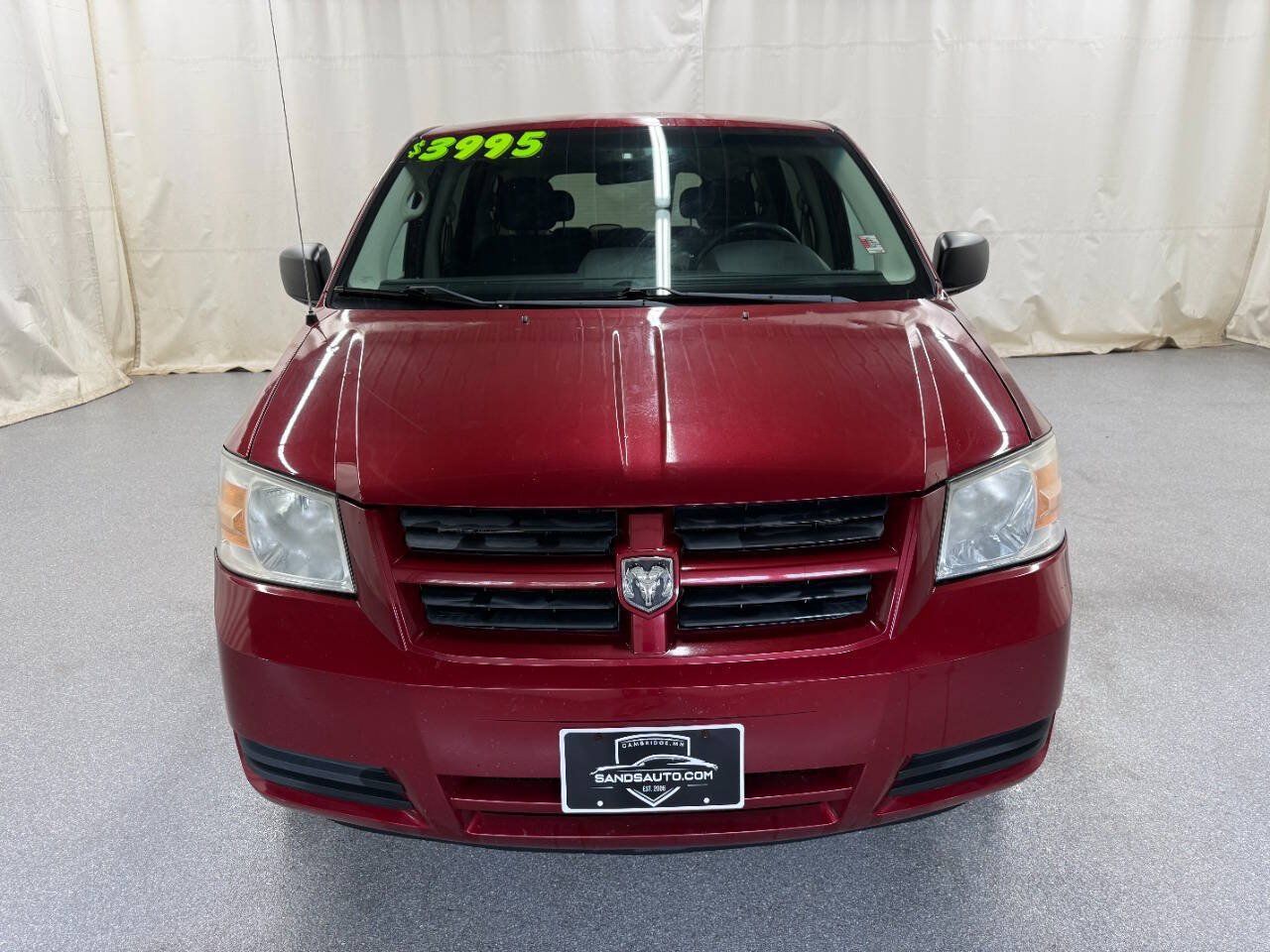 Used 2010 Dodge Grand Caravan SE FWD image 2