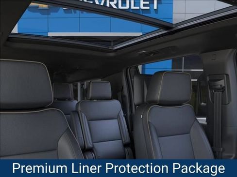 New 2026 Chevrolet Suburban Premier AWD/4WD image 27