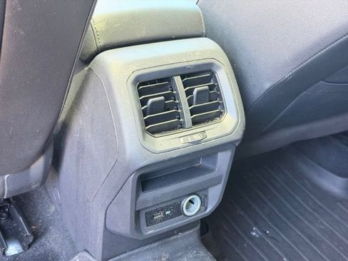 Used 2020 Volkswagen Tiguan SEL FWD image 13