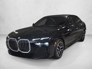 Used 2025 BMW 740i xDrive AWD/4WD video 1