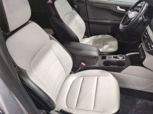 Used 2023 Ford Escape Platinum image 31