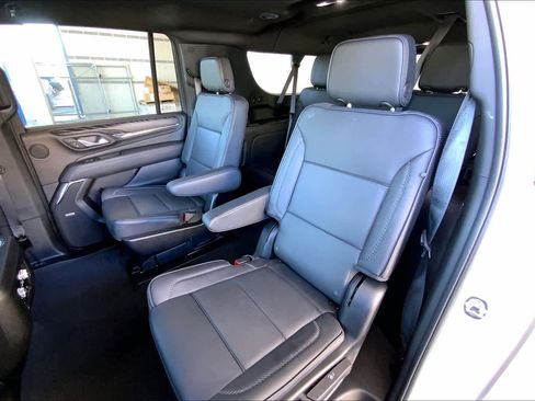 Used 2024 GMC Yukon XL Denali image 21