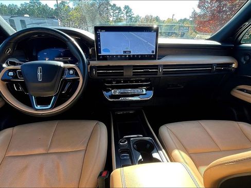 Certified 2023 Lincoln Corsair Reserve w/ Equipment Group 202A image 15