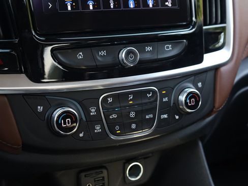 Used 2020 Chevrolet Traverse High Country w/ LPO, Floor Liner Package AWD/4WD image 14