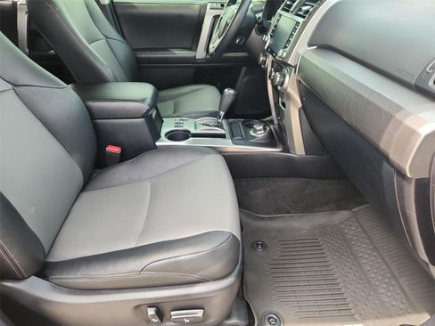 Used 2021 Toyota 4Runner SR5 Premium w/ Moonroof Package AWD/4WD image 28