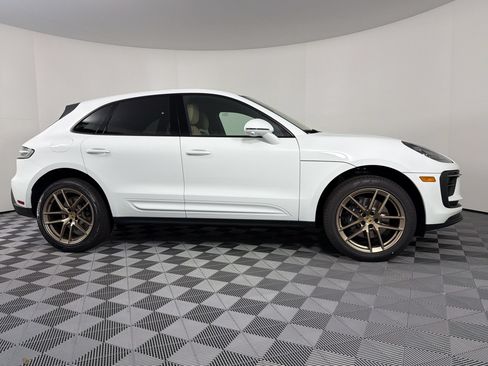 New 2026 Porsche Macan AWD/4WD image 8