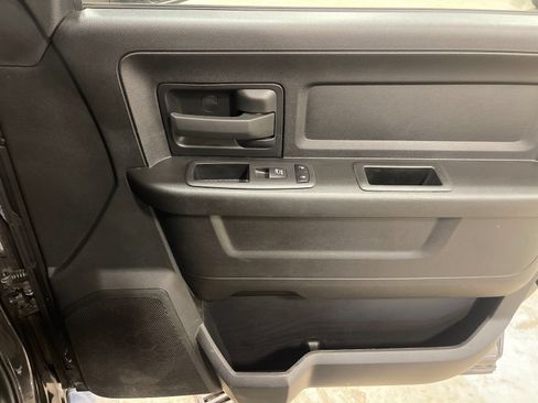 Used 2024 RAM 2500 Tradesman w/ Chrome Appearance Group AWD/4WD image 18