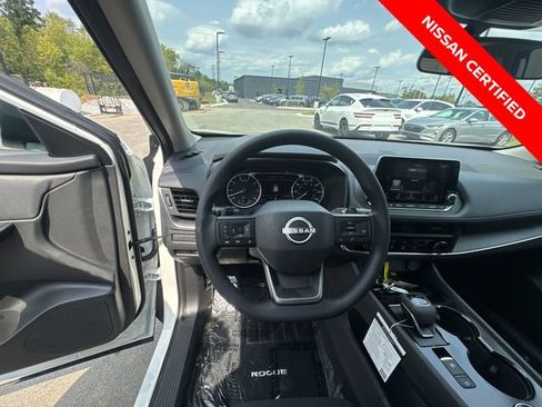 Used 2026 Nissan Rogue S image 14
