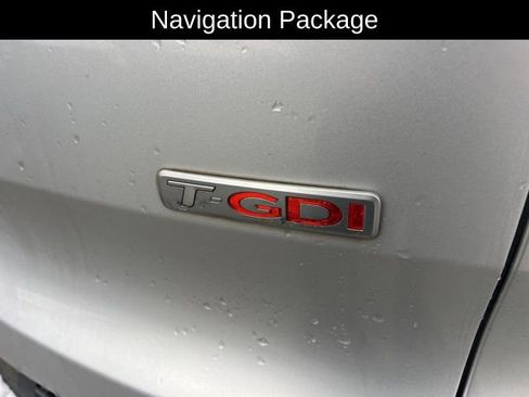 Used 2011 Kia Sportage SX w/ Premium Pkg w/Leather Seats image 4