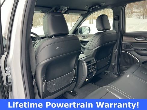 New 2026 Jeep Grand Cherokee Limited image 16