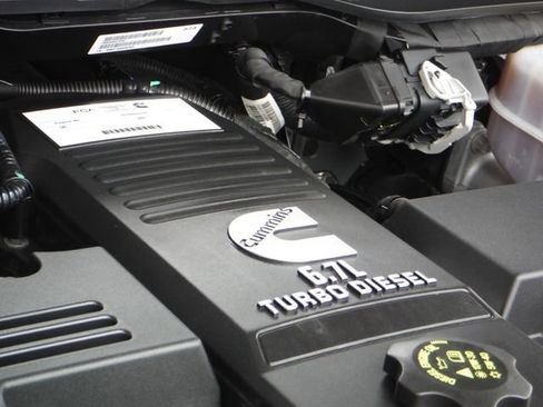 Certified 2024 RAM 2500 Tradesman w/ Chrome Appearance Group AWD/4WD image 7