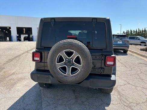 Used 2020 Jeep Wrangler Unlimited Sport S image 4