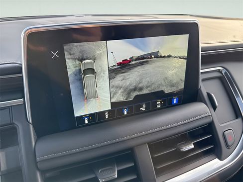 Used 2024 Chevrolet Tahoe Z71 w/ Luxury Package image 28