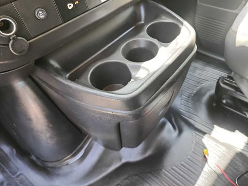 Used 2016 Chevrolet Express 2500 RWD image 26