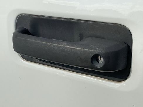 Used 2017 Ford F150 XLT w/ Trailer Tow Package image 11