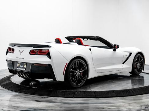 Used 2014 Chevrolet Corvette Z51 3LT Performance Exhaust GT w/ 3LT Preferred Equipment Group image 17