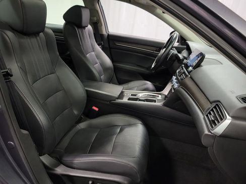 Used 2022 Honda Accord Touring image 27