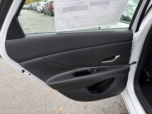 New 2026 Hyundai Elantra Blue image 21