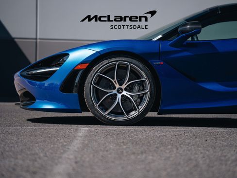 Used 2022 McLaren 720S Luxury RWD image 22