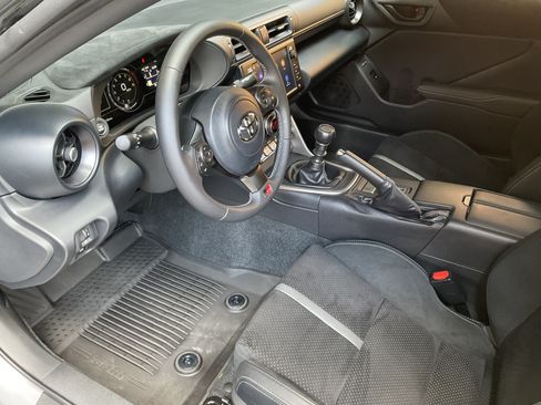 Used 2025 Toyota GR86 Premium w/ Performance Package RWD image 21