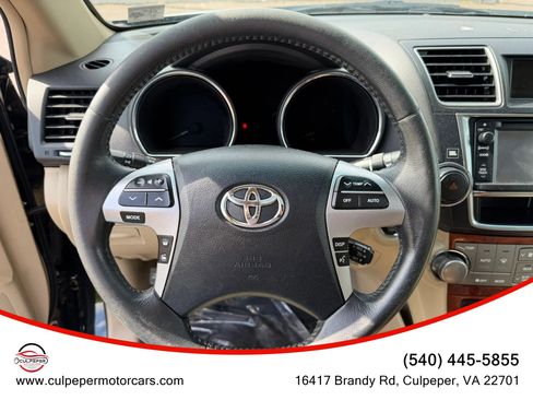 Used 2013 Toyota Highlander Limited AWD/4WD image 21