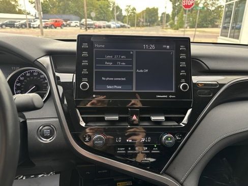 Used 2024 Toyota Camry XLE image 16