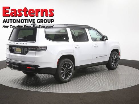 Used 2025 Jeep Grand Wagoneer Series III w/ Rear Seat Video Group 1 AWD/4WD image 47