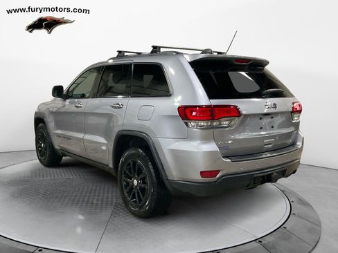 Used 2021 Jeep Grand Cherokee Laredo X image 5