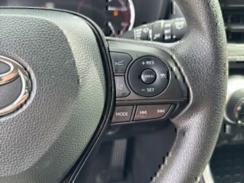 Used 2025 Toyota RAV4 XLE AWD/4WD image 23