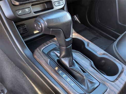 Used 2021 GMC Canyon Denali image 23