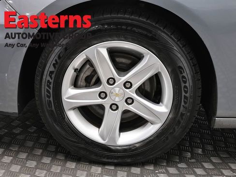 Used 2023 Chevrolet Malibu LT FWD image 32