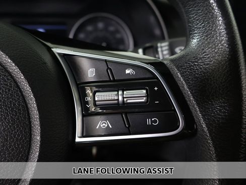 Used 2023 Kia Forte LXS w/ LXS Technology Package image 3