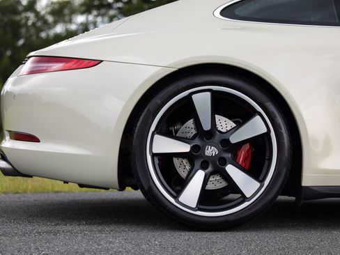Used 2014 Porsche 911 Carrera S image 5