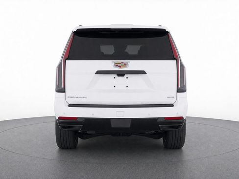 Used 2025 Cadillac Escalade Sport Platinum w/ LPO, Floor Liner Package AWD/4WD image 7
