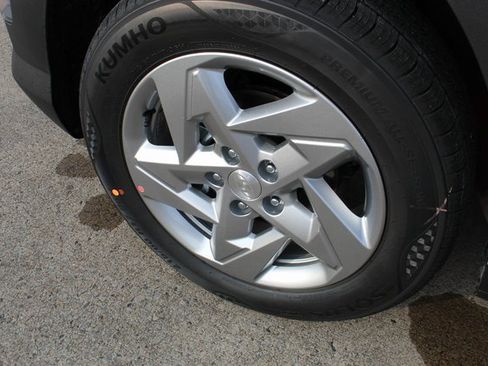 New 2026 Hyundai Kona SE image 3