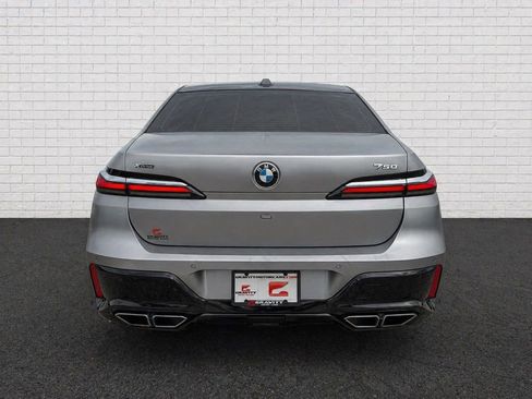 Used 2023 BMW 760i xDrive w/ Executive Package AWD/4WD image 5