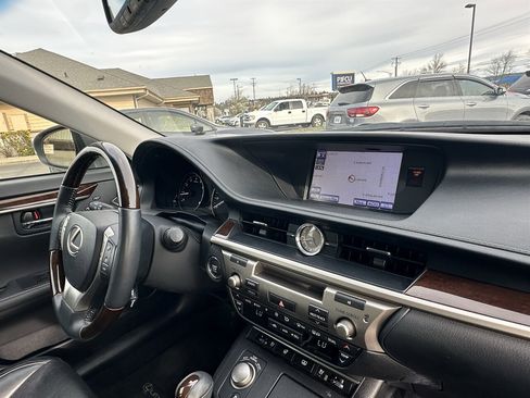 Used 2013 Lexus ES 350 w/ Luxury Pkg image 15