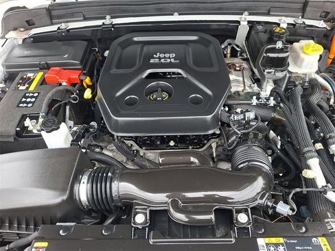 Used 2022 Jeep Wrangler Unlimited Sahara image 30