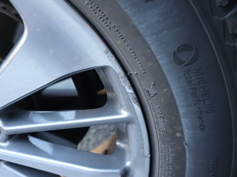 Used 2017 Acura RDX FWD w/ Advance Package image 29