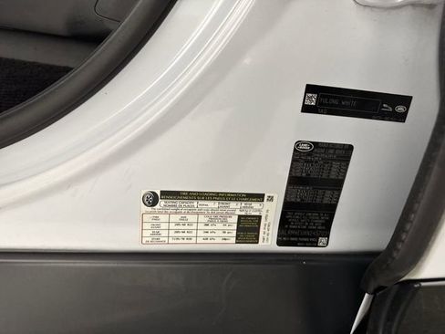 Used 2022 Land Rover Discovery HSE R-Dynamic image 29