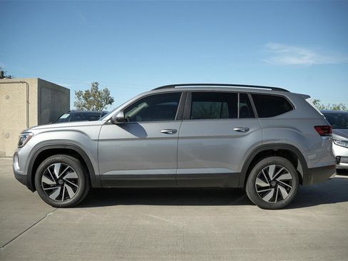 New 2026 Volkswagen Atlas SE image 3