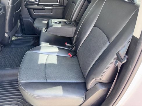 Used 2016 RAM 2500 Laramie w/ Convenience Group AWD/4WD image 6