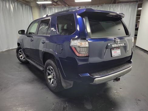 Used 2019 Toyota 4Runner TRD Off-Road Premium AWD/4WD image 6