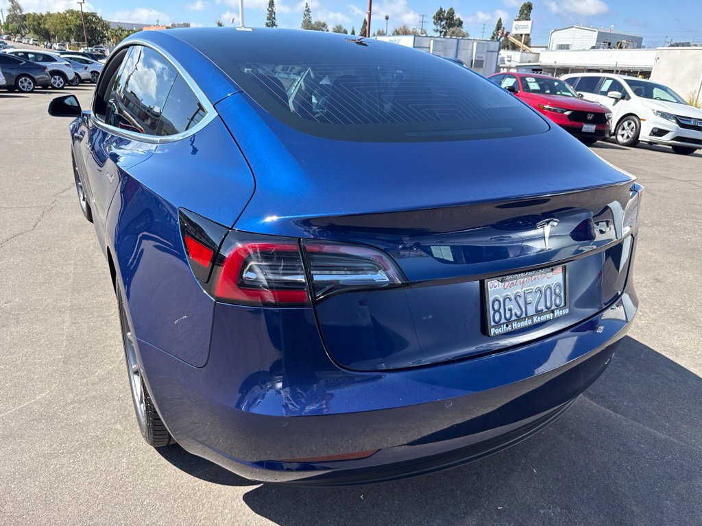 Used 2018 Tesla Model 3 Long Range RWD image 2