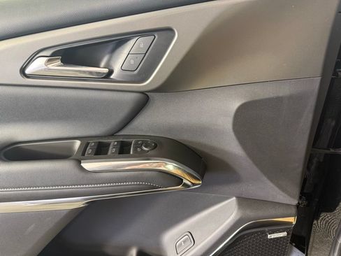 New 2025 Chevrolet Traverse LT w/ Enhanced Driving Package FWD image 19