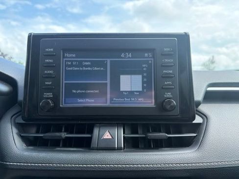 Used 2019 Toyota RAV4 XLE w/ Carpet Mat Package AWD/4WD image 27