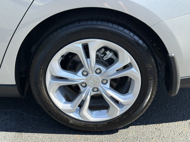 Used 2025 Honda Accord LX image 19