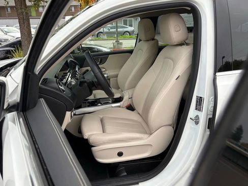 Used 2023 Mercedes-Benz GLB 250 image 10